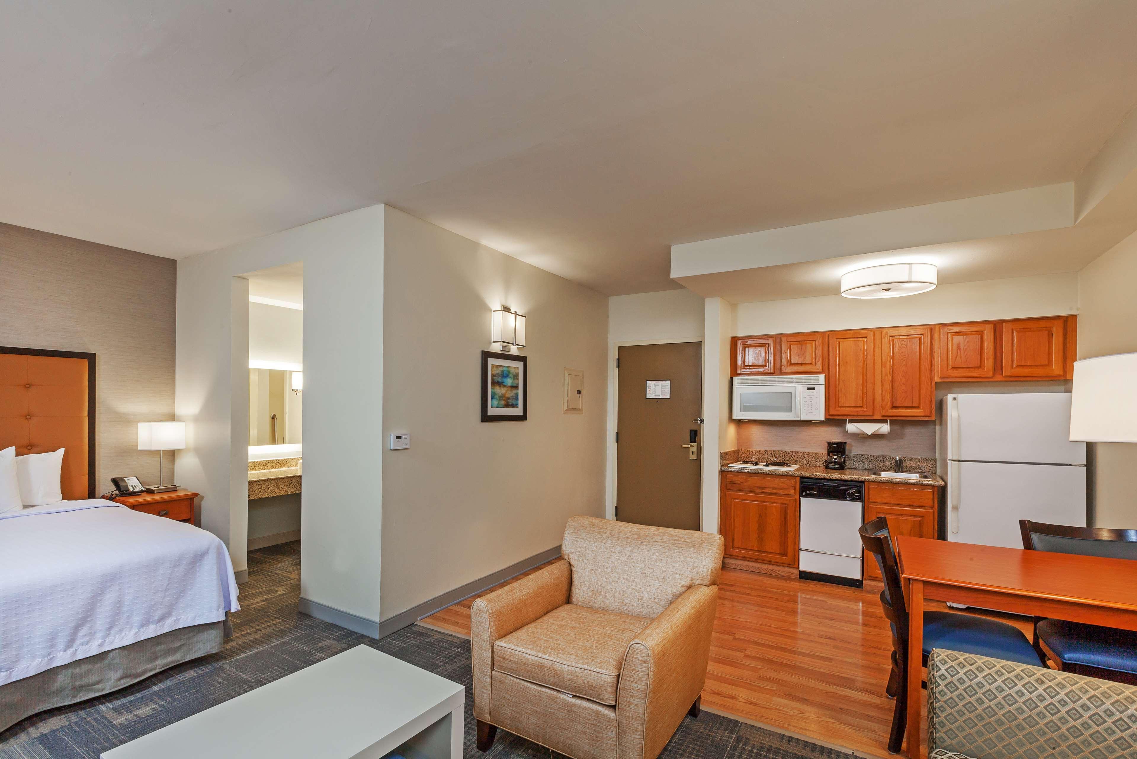 Homewood Suites By Hilton Браунсвил Екстериор снимка